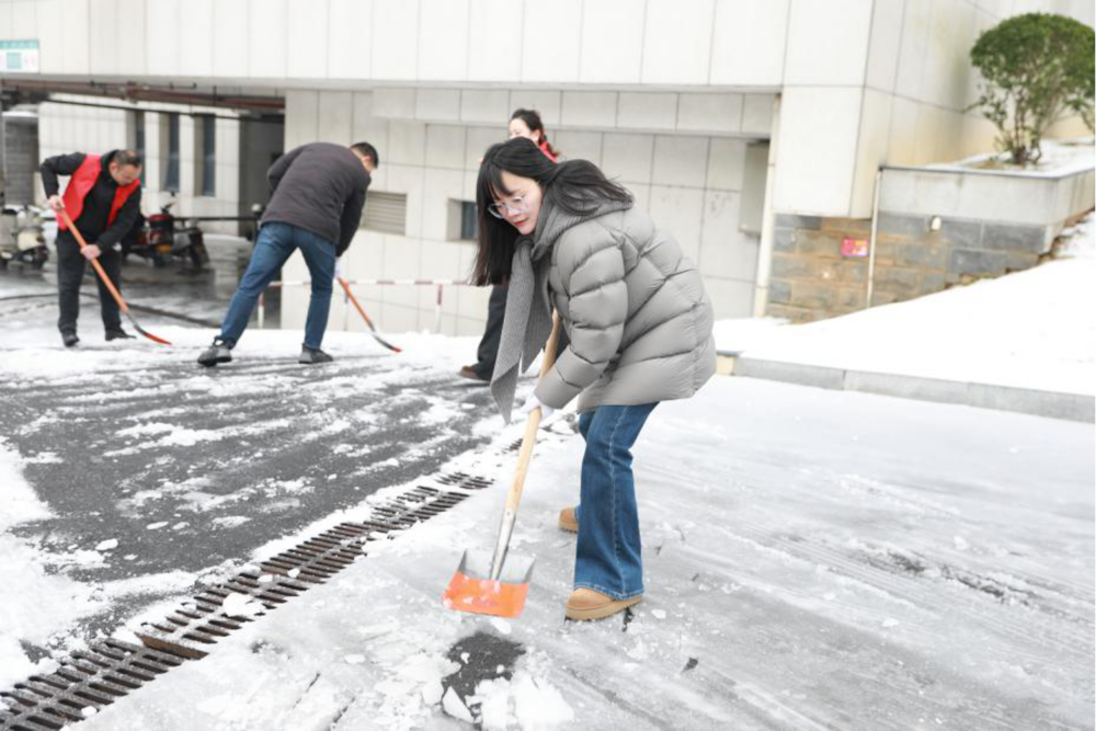 5be7ff45-d1ef-4b9f-b663-814ff5b9bb38