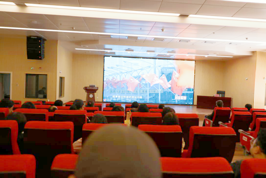 8f8050b0-aa9f-4d30-9382-f4e58a1e44e8