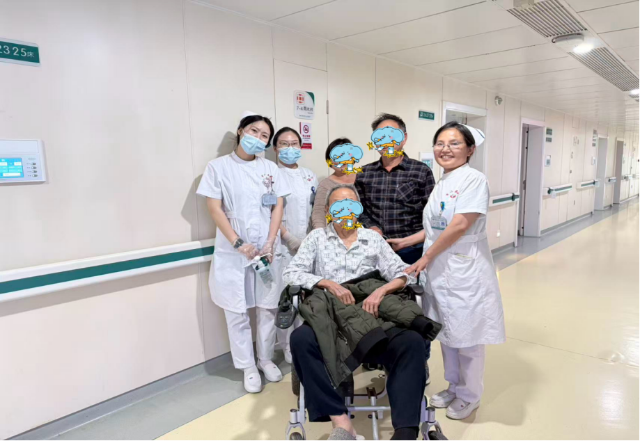 【医院动态】打破“高龄禁区”，告别月余卧床疼痛  ——90岁骨折老爷爷在市二医院重获新生，稳稳站起来了！